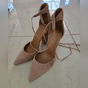 Lola Shoetique Women's Blush Suede Heels